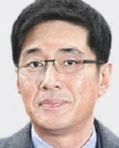 이호진 전 태광그룹 회장이 대법원 상고심에서 '파기환송' 판결을 받아 불구속 상태를 계속 유지하게 됐다.