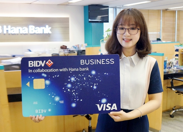하나은행 베트남 하노이, 호치민 지점이 BIDV(Bank for Investment and Development of Vietnam)와의 업무 제휴를 통해 법인카드 발급 서비스를 개시했다. 사진=하나은행.