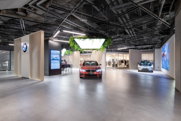 BMW 코리아 공식 딜러사인 한독 모터스가 서울 용산 아이파크몰에 BMW 전시장을 새롭게 오픈했다. 사진=BMW 코리아.
