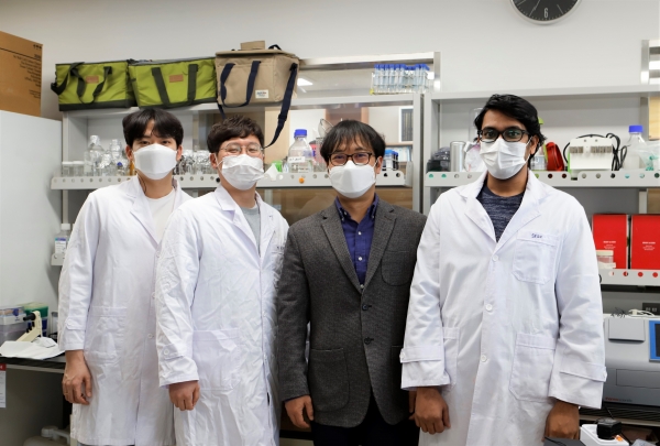 박성권 세종대학교 생명시스템학부 식품생명공학 전공 교수 연구팀은 지난 15일 국내 최초로 배양돈육 시제품을 공개했다. 사진=세종대.