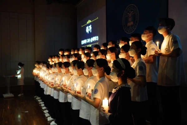 삼육보건대학교 간호학부는 지난 11일 본 대학 대강당에서 제72회 나이팅게일 선서식을 개최했다. 사진=삼육보건대.