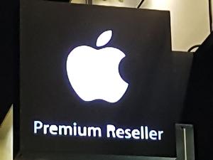 아이폰 판매 부진 '애플 쇼크'에 日 증시 휘청… 삼성전자도 영향(日 매체)