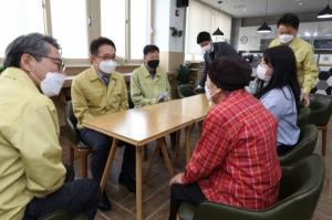 박선호 차관 “사각지대 없는 선제적 방역으로 어르신 안전 보호”