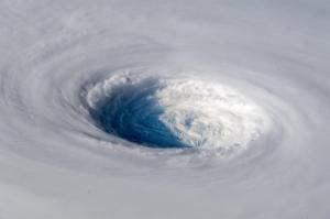 NASA, 태풍 짜미 우주 촬영 사진 공개…아찔한 '태풍의 눈'